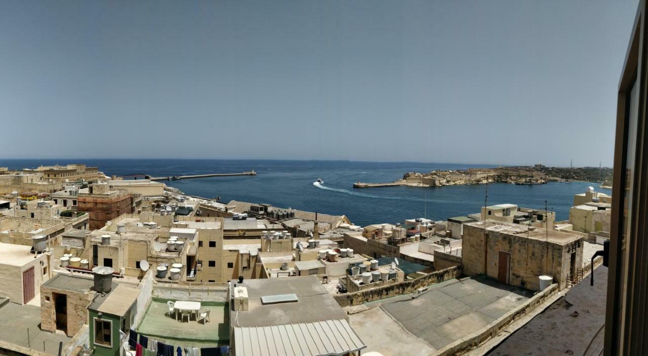 Sea View Large Valletta Appartment Extérieur photo